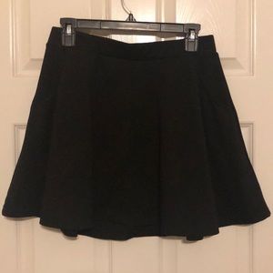 Black circle/skater skirt with pockets!